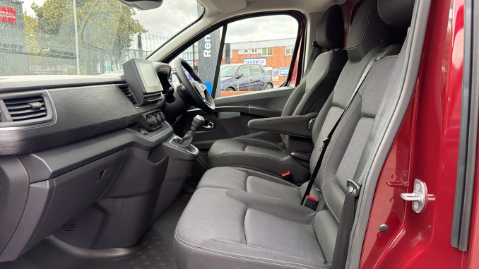 Renault Trafic Lwb Diesel LL30 Blue dCi 150 Extra [Safety] Van - Image 13